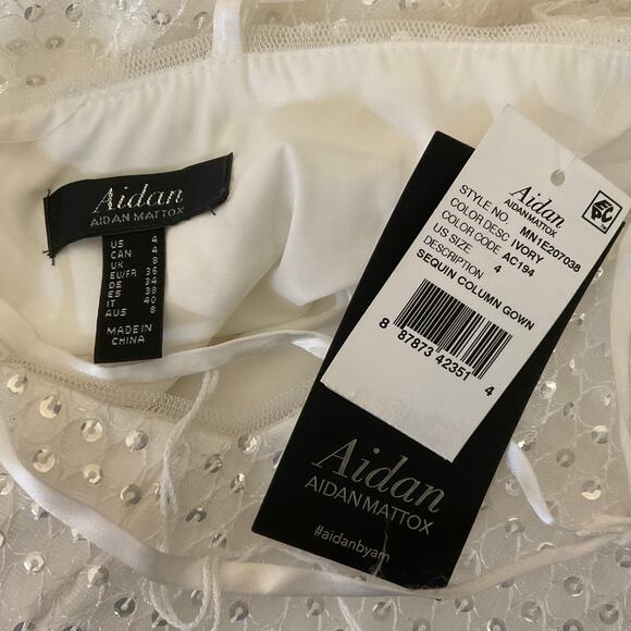 Aidan Mattox White Sequined Long Evening Gown Sleeveless Formal Dress Size 4 - Picture 10 of 14